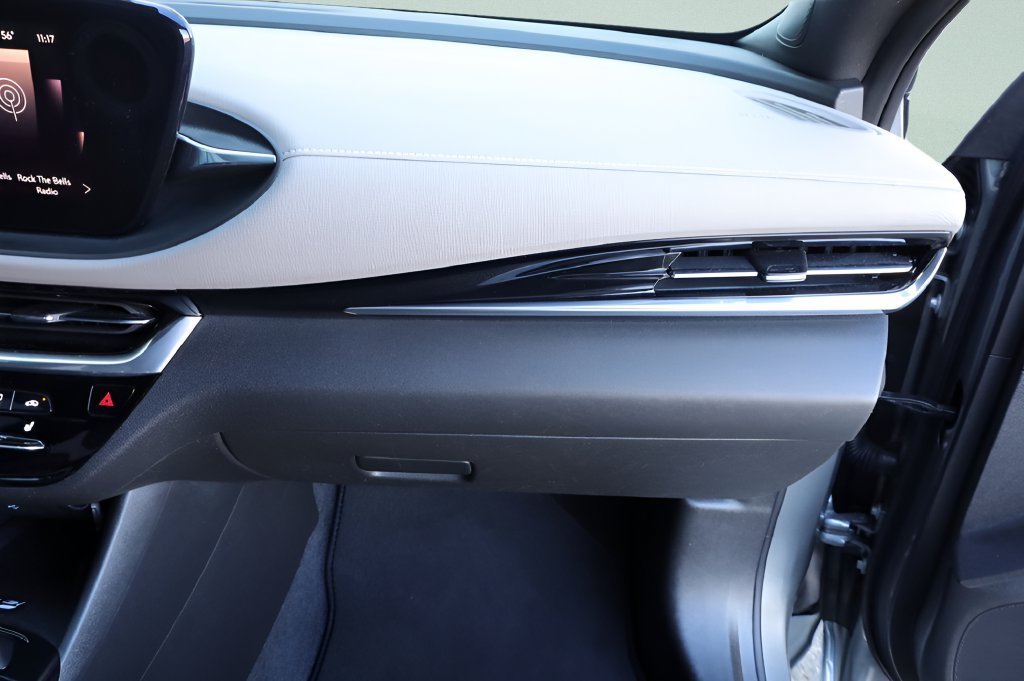 Used 2024 Buick Envista Avenir FWD image 39