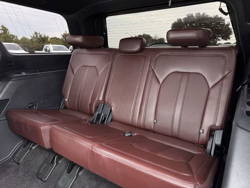Used 2022 Ford Expedition Limited RWD image 29