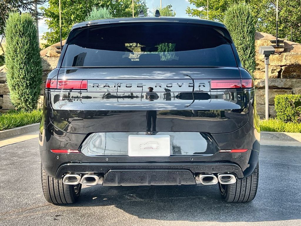 New 2026 Land Rover Range Rover Sport Dynamic SE AWD/4WD image 4