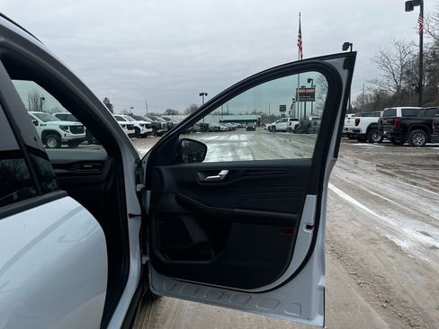 Used 2025 Ford Escape ST-Line Select image 34