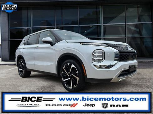 Used 2023 Mitsubishi Outlander ES image 1