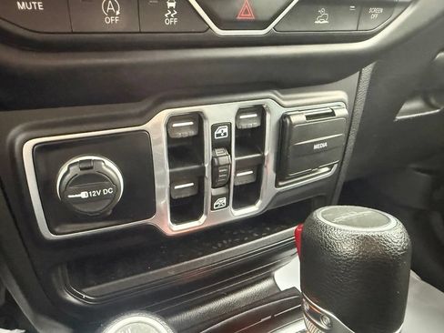 Used 2020 Jeep Gladiator Overland AWD/4WD image 26