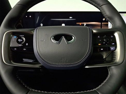 Certified 2026 INFINITI QX80 4WD w/ Sport Exterior Package image 19