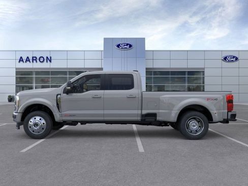 New 2026 Ford F450 4x4 Crew Cab Super Duty image 4
