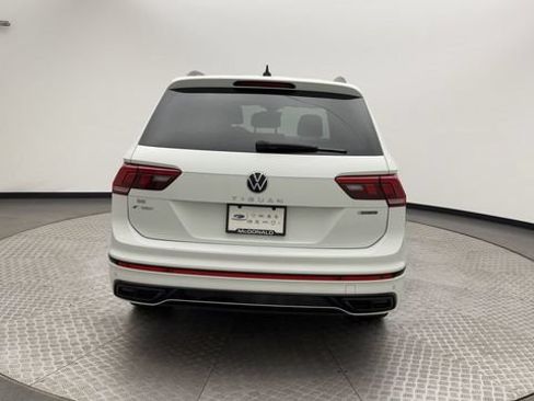 Used 2022 Volkswagen Tiguan SE R-Line AWD/4WD image 3