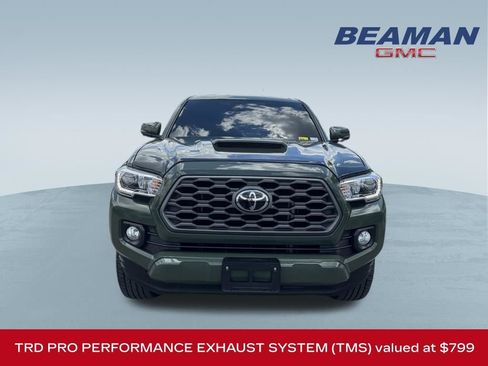 Used 2022 Toyota Tacoma TRD Sport AWD/4WD image 2