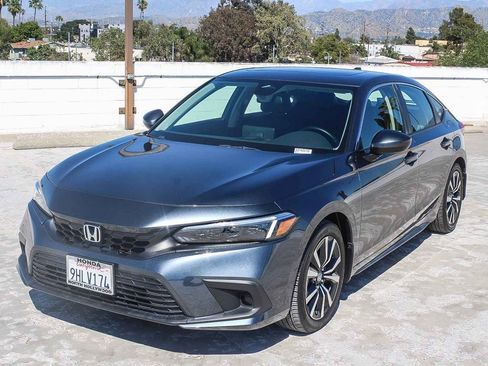 Certified 2023 Honda Civic EX-L image 3