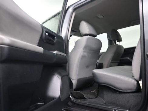 Used 2018 Toyota Tacoma SR5 image 13