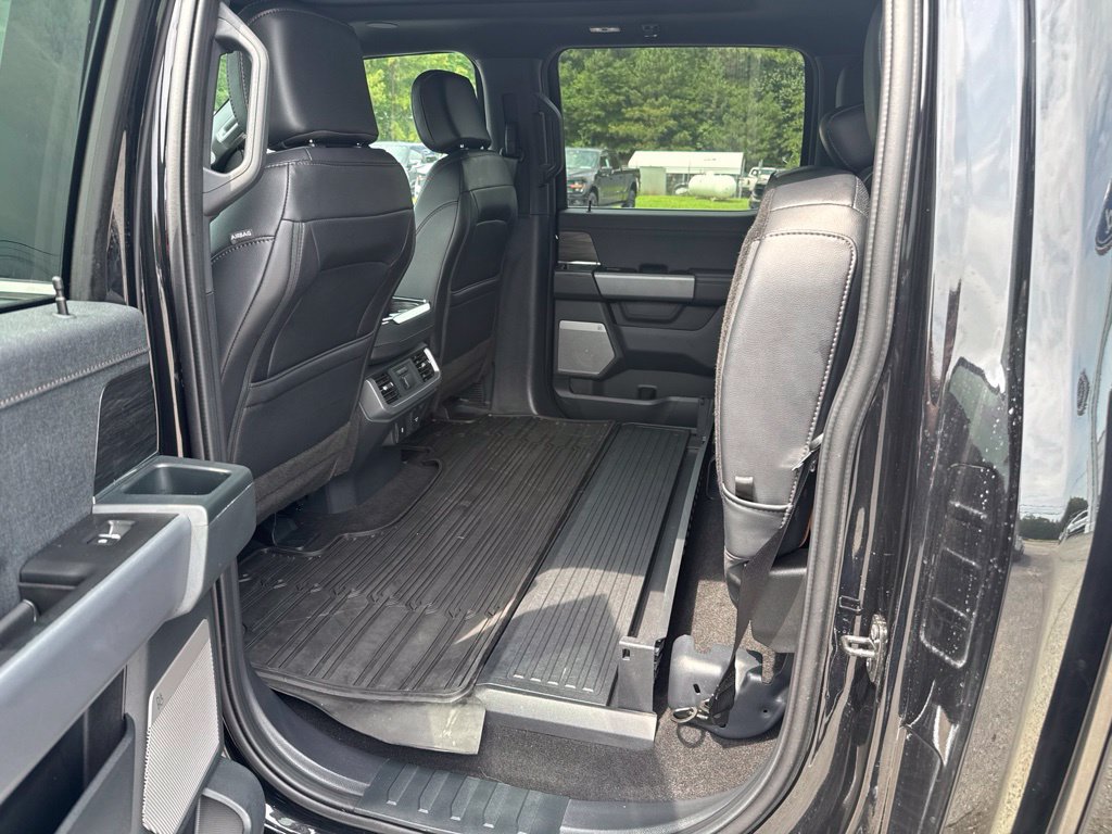 Used 2025 Ford F150 Lariat w/ Equipment Group 502A High AWD/4WD image 31