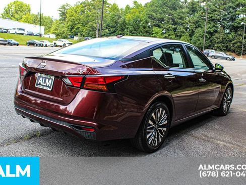 Used 2024 Nissan Altima 2.5 SV FWD image 5