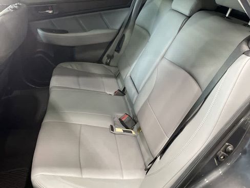 Used 2019 Subaru Outback 2.5i Limited AWD/4WD image 3