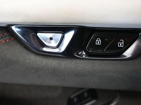 Used 2023 Chevrolet Corvette Stingray Premium Conv w/ Z51 Performance Package image 15