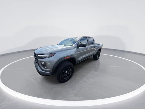 Used 2024 GMC Canyon Elevation w/ Elevation Premium Package RWD image 4