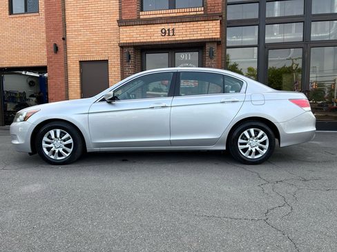 Used 2009 Honda Accord LX image 4