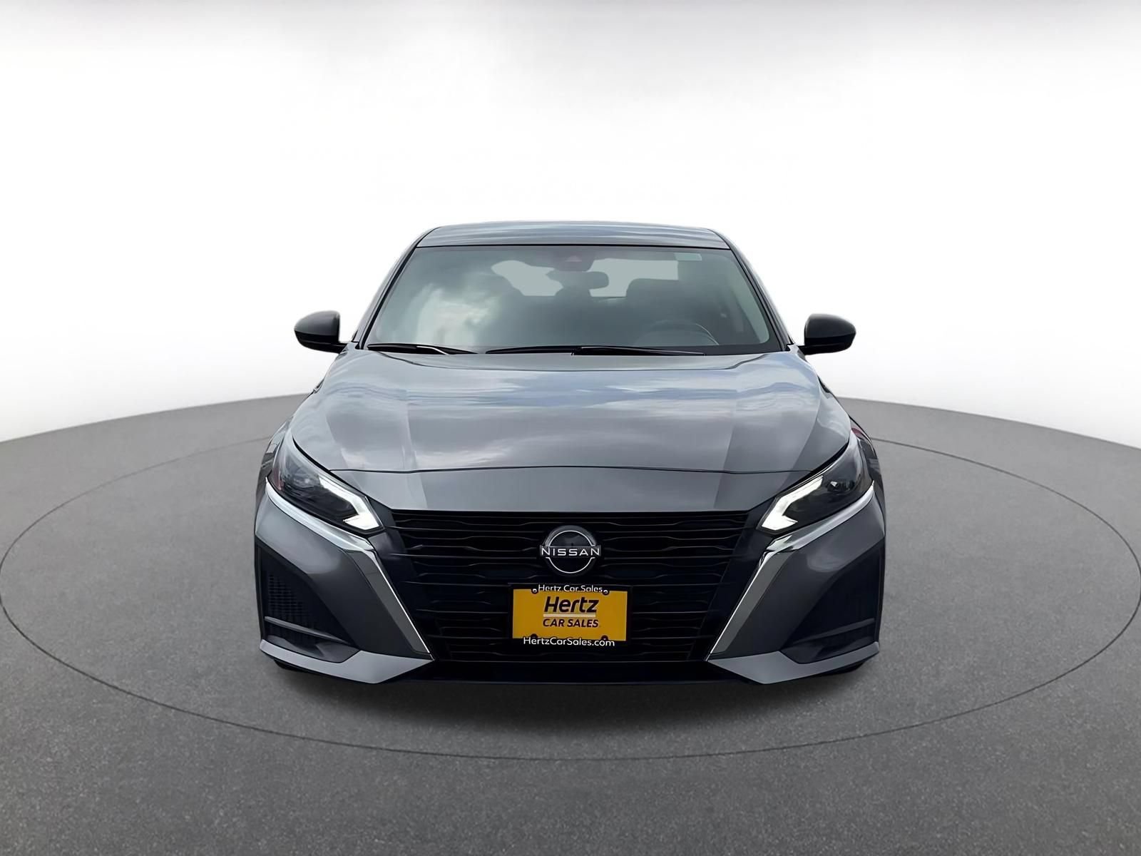Used 2025 Nissan Altima 2.5 SV FWD image 4