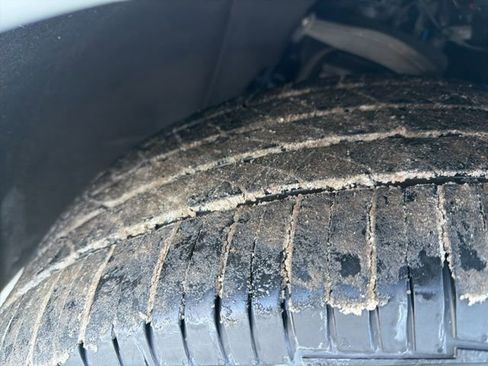 Used 2023 Chevrolet Suburban High Country image 32