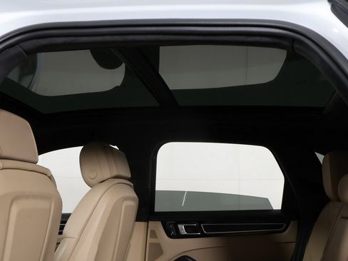 Used 2022 Porsche Cayenne GTS image 19