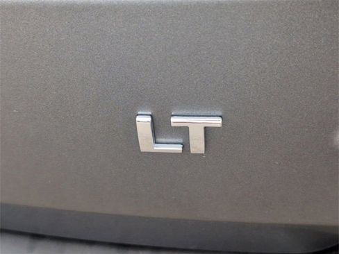 Certified 2021 Chevrolet Traverse LT image 30