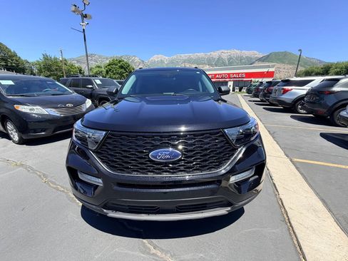 Used 2021 Ford Explorer XLT w/ Equipment Group 202A AWD/4WD image 9