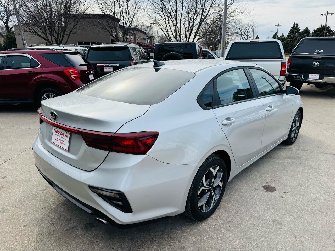 Used 2019 Kia Forte LXS FWD image 3