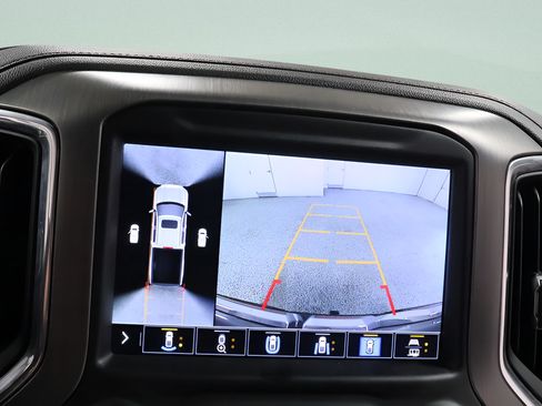 Used 2022 GMC Sierra 1500 Denali w/ Technology Package AWD/4WD image 12