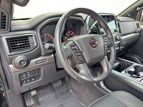 Used 2023 Nissan Titan PRO-4X AWD/4WD image 10
