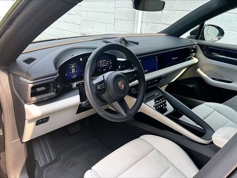 Certified 2025 Porsche Macan 4 Electric AWD/4WD image 4