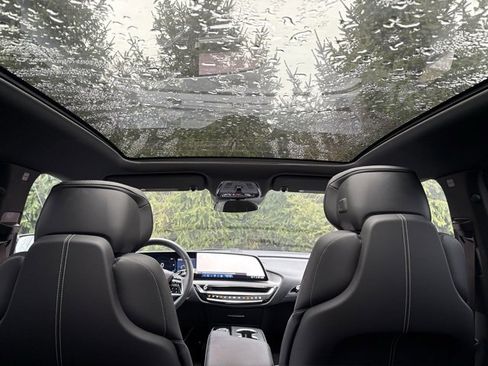 Certified 2024 Cadillac Lyriq Sport image 5