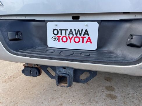 Used 2013 Toyota Tundra 2WD CrewMax w/ SR5 Pkg image 15