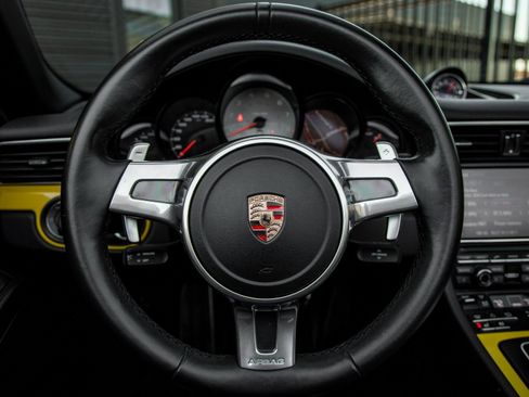 Used 2013 Porsche 911 Carrera S image 27