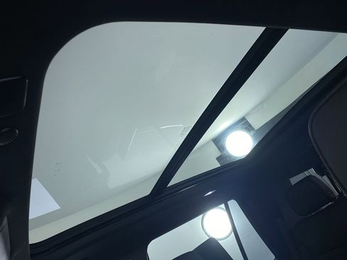 Used 2023 Chevrolet Tahoe High Country w/ Premium Package image 11