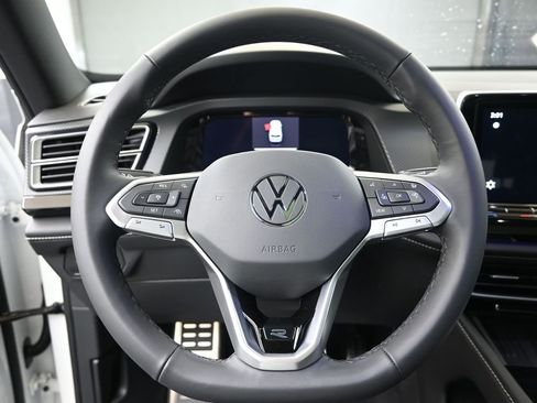 Used 2025 Volkswagen Atlas Cross Sport SEL Premium R-Line image 22