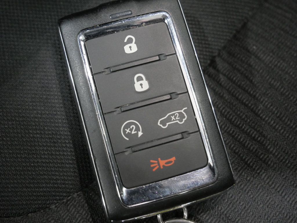 Used 2022 Jeep Grand Cherokee L Laredo w/ Luxury Tech Group I AWD/4WD image 30