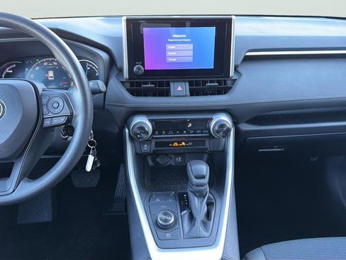 Used 2024 Toyota RAV4 LE AWD/4WD image 27
