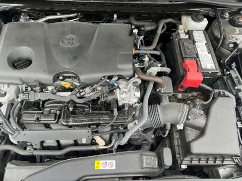 Used 2023 Toyota Camry XLE image 10