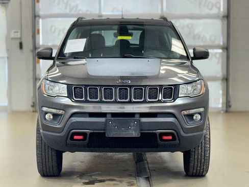 Used 2018 Jeep Compass Trailhawk w/ Cold Weather Group AWD/4WD image 2