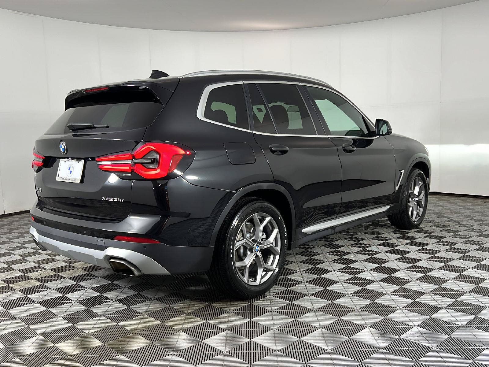 Used 2024 BMW X3 xDrive30i w/ Premium Package AWD/4WD image 5