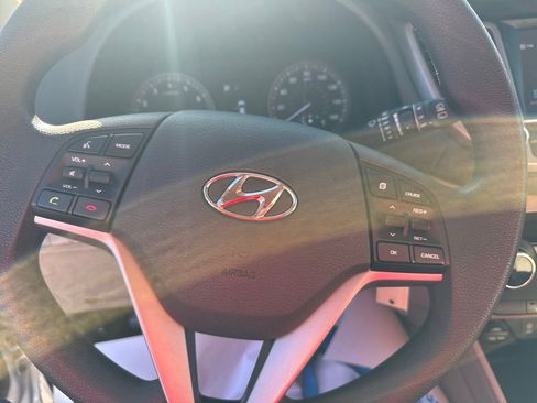 Used 2018 Hyundai Tucson SEL image 15