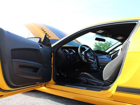 Used 2013 Ford Mustang Boss 302 w/ Boss 302 Accessory Pkg image 39