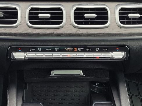 Used 2021 Mercedes-Benz GLE 350 4MATIC image 18