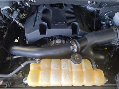 Used 2018 Ford F150 Lariat image 29