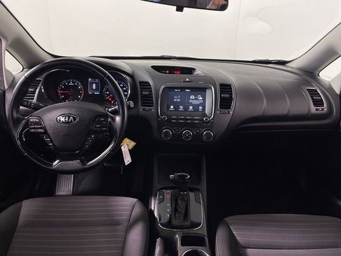 Used 2017 Kia Forte S image 14