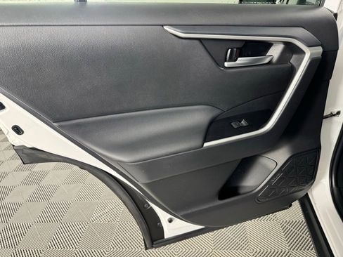 Used 2025 Toyota RAV4 XLE image 23
