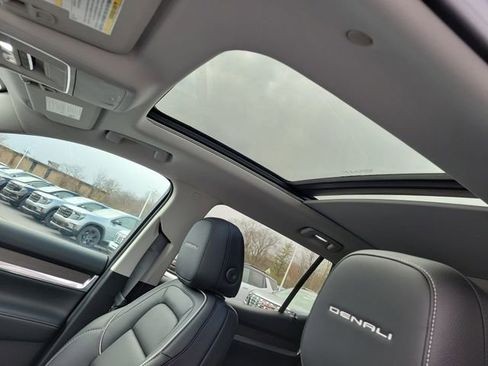 New 2026 GMC Terrain Denali w/ LPO, Floor Liner Package image 31