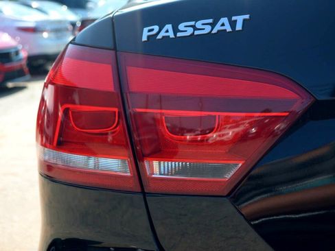 Used 2013 Volkswagen Passat 2.5 S image 6