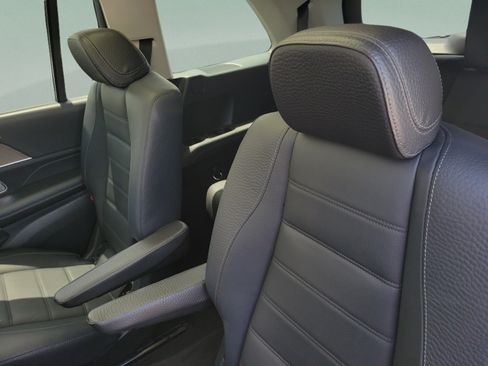 Certified 2023 Mercedes-Benz GLS 580 4MATIC image 9