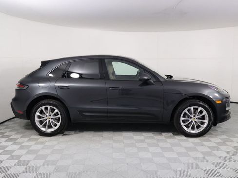 Certified 2026 Porsche Macan AWD/4WD image 8