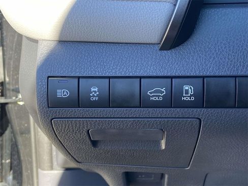 Used 2024 Toyota Camry SE image 24