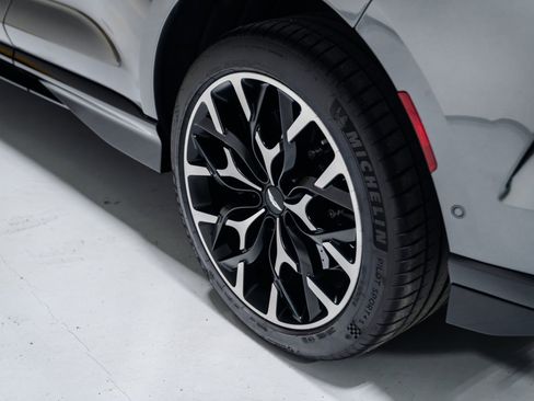 Used 2023 Aston Martin DBX 707 image 42