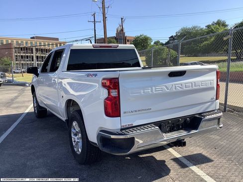 Used 2024 Chevrolet Silverado 1500 LT AWD/4WD image 4